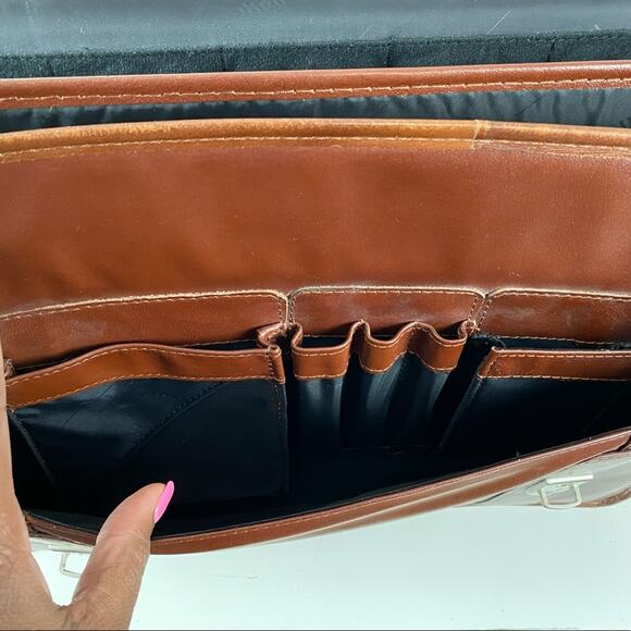 McKlein Vintage Leather Messenger/Laptop Computer Bag - Picture 12 of 15